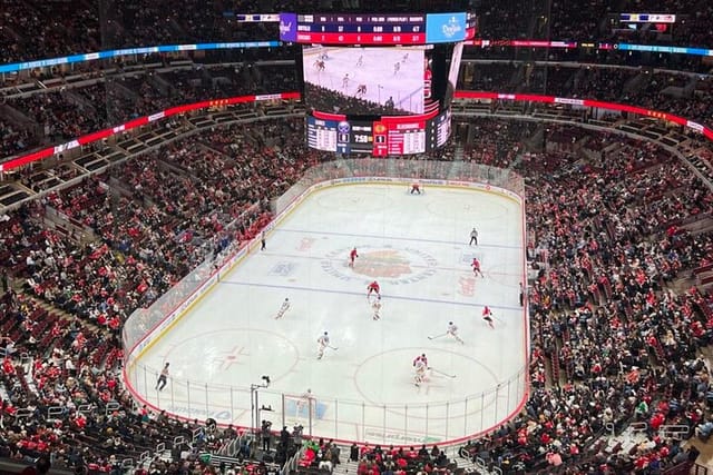 Chicago Blackhawks Ice Hockey Game Ticket at United Center - Photo 1 of 9